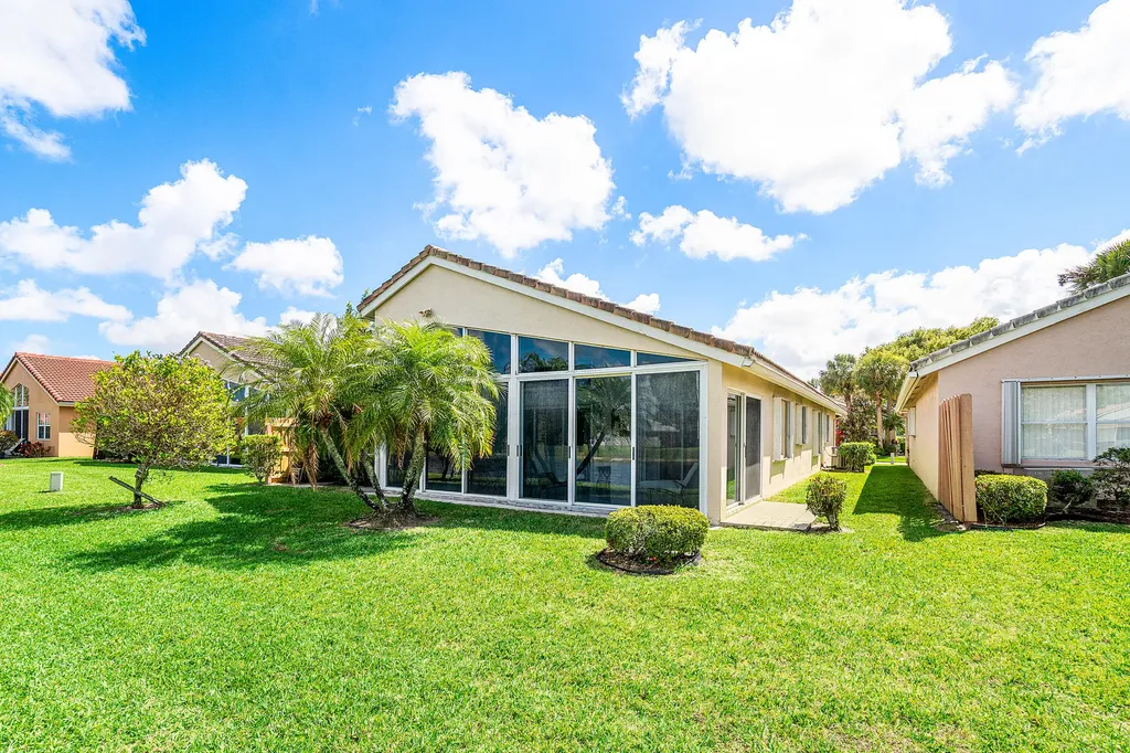 6594 Sun River Road Boynton Beach FL 33437