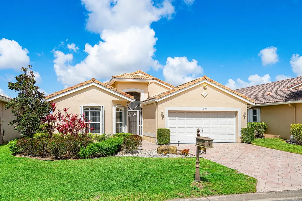 6594 Sun River Road Boynton Beach FL 33437