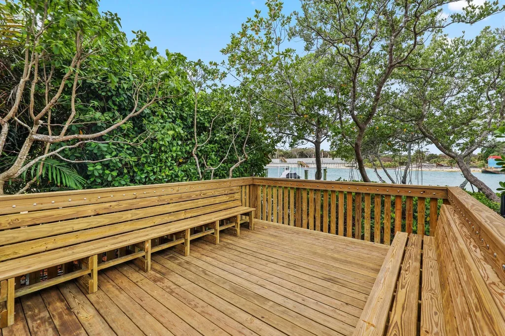 122 Lighthouse Drive Jupiter Inlet Colony FL 33469