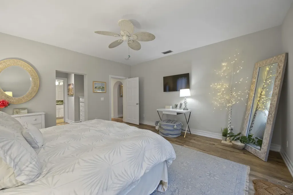 122 Lighthouse Drive Jupiter Inlet Colony FL 33469