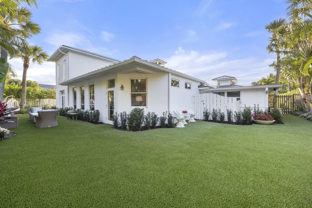 122 Lighthouse Drive Jupiter Inlet Colony FL 33469