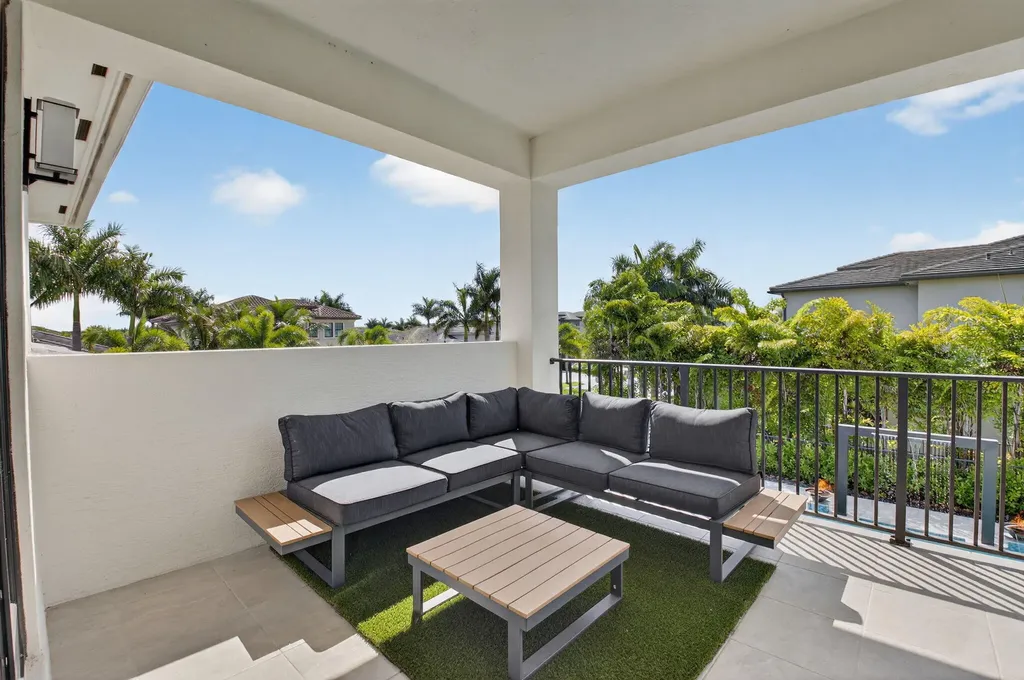 9608 Macchiato Avenue Boca Raton FL 33496