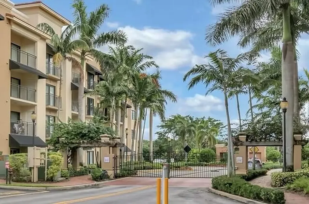 4907 Midtown Lane Palm Beach Gardens FL 33418