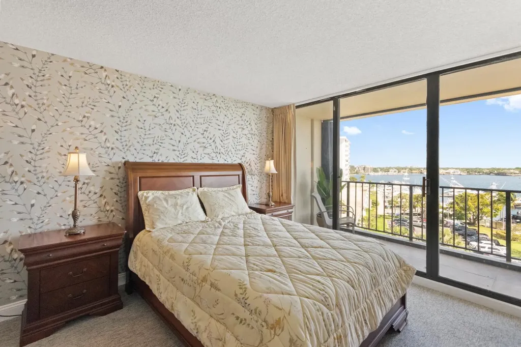 136 Lakeshore Drive North Palm Beach FL 33408