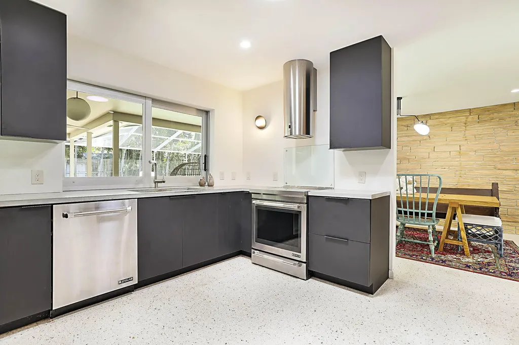 400 NW 6th Avenue Boca Raton FL 33432