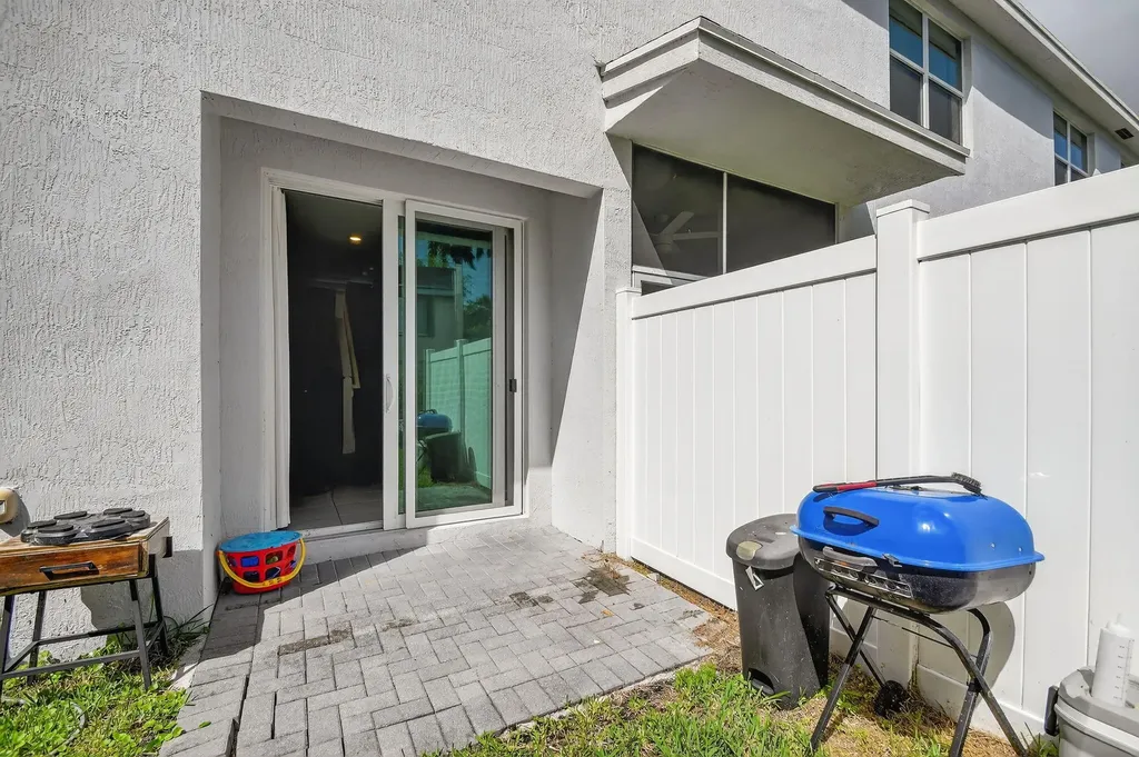 4326 Hammock Grove Drive Lake Worth FL 33467