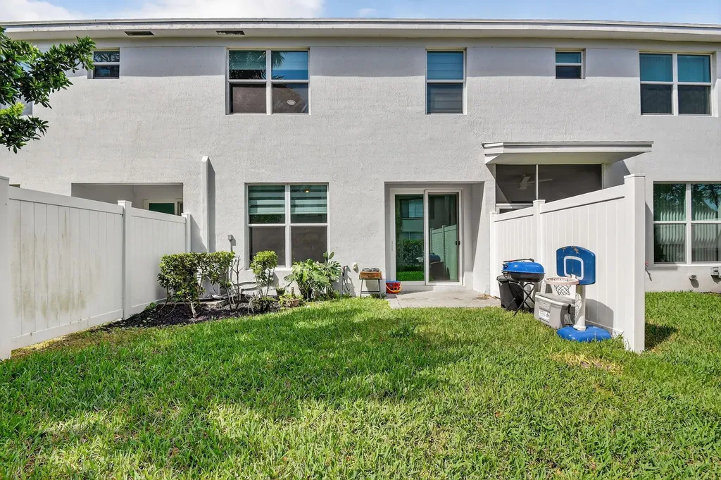 4326 Hammock Grove Drive Lake Worth FL 33467