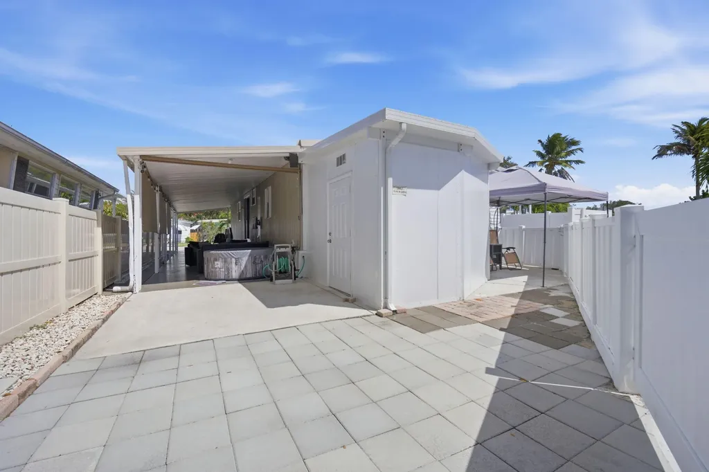2340 SW 51st Court Fort Lauderdale FL 33312