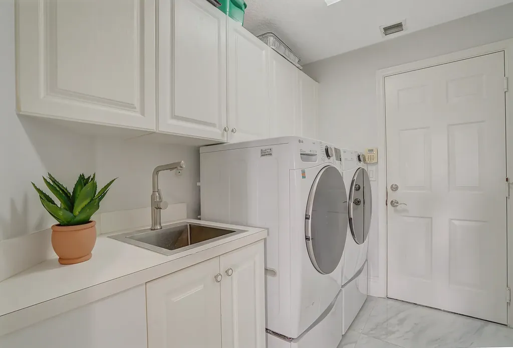 2176 Bellcrest Circle Royal Palm Beach FL 33411