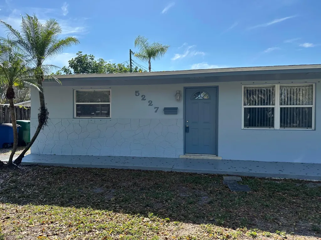 5227 SW 94th Avenue Cooper City FL 33328