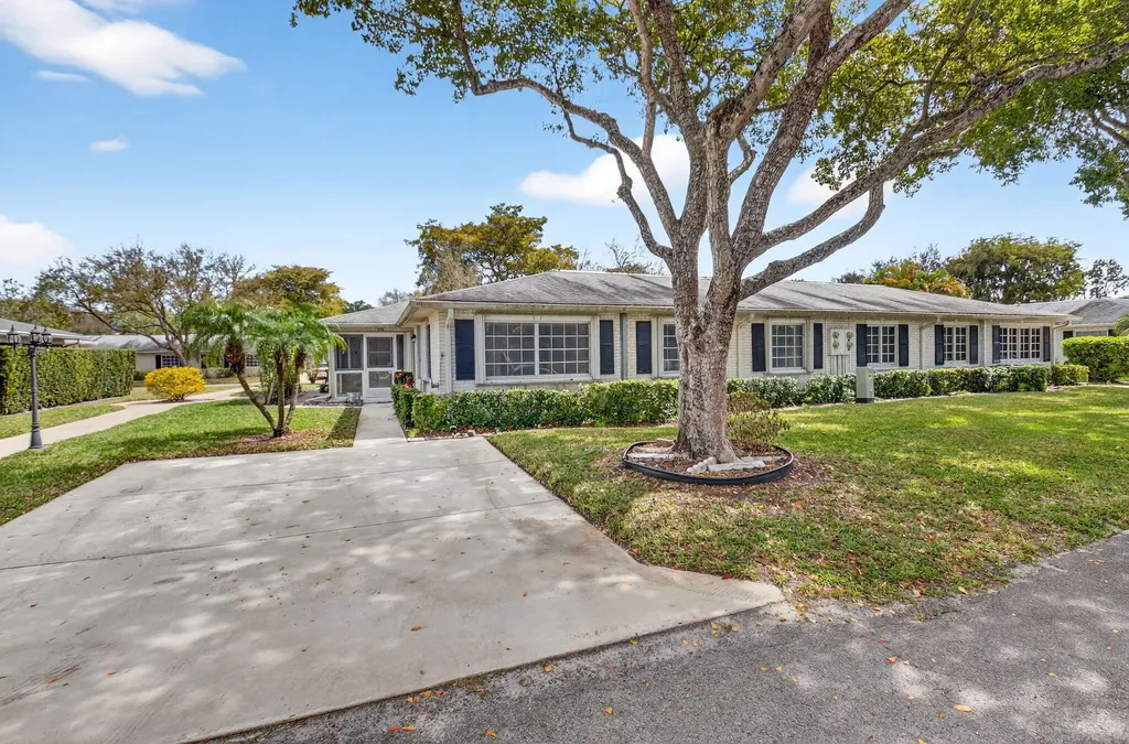 10136 S 42nd Avenue S Boynton Beach FL 33436