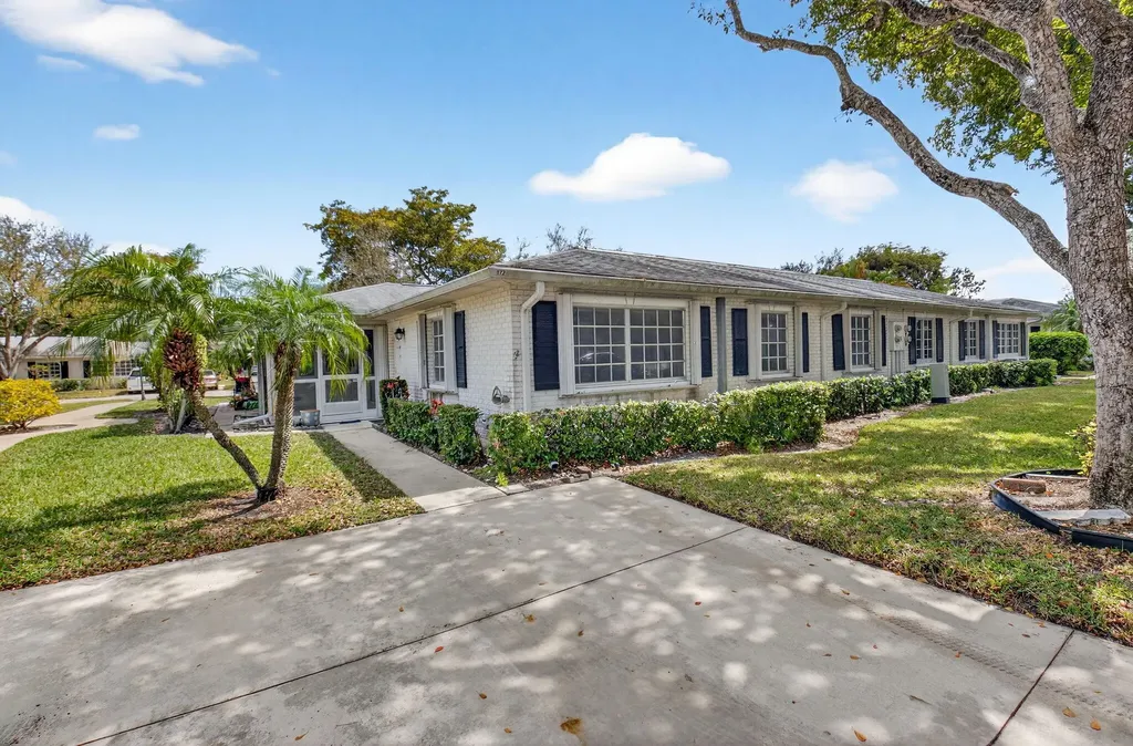 10136 S 42nd Avenue S Boynton Beach FL 33436