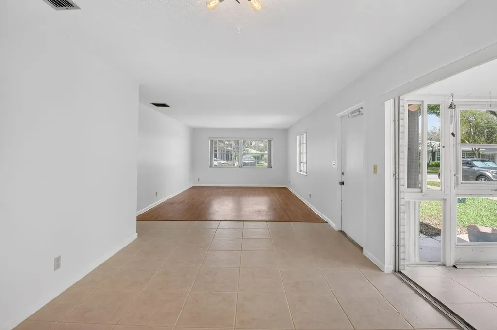 10136 S 42nd Avenue S Boynton Beach FL 33436