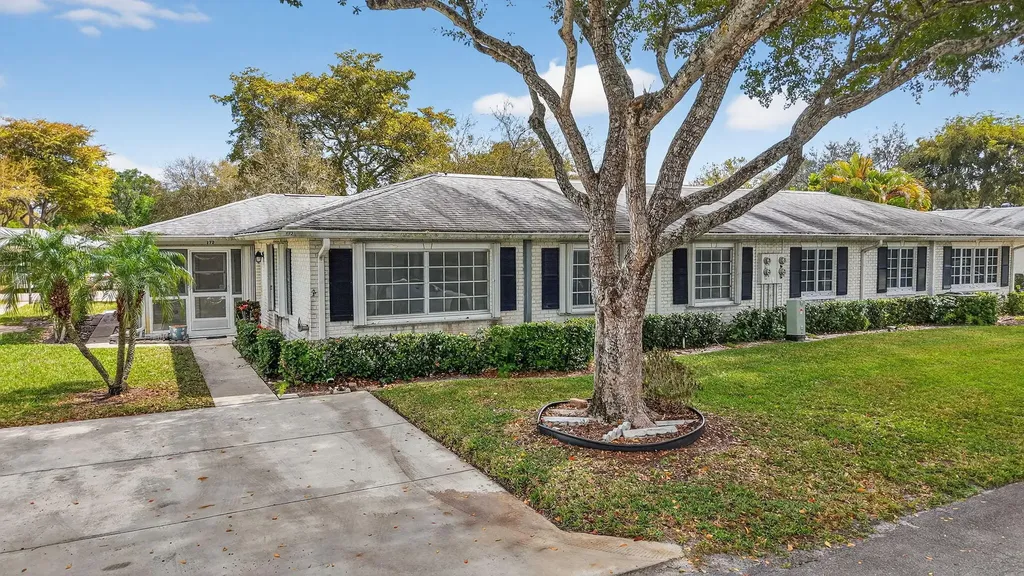 10136 S 42nd Avenue S Boynton Beach FL 33436