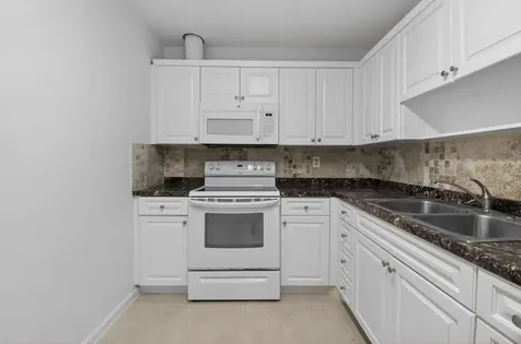 10136 S 42nd Avenue S Boynton Beach FL 33436
