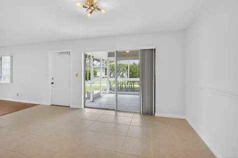 10136 S 42nd Avenue S Boynton Beach FL 33436