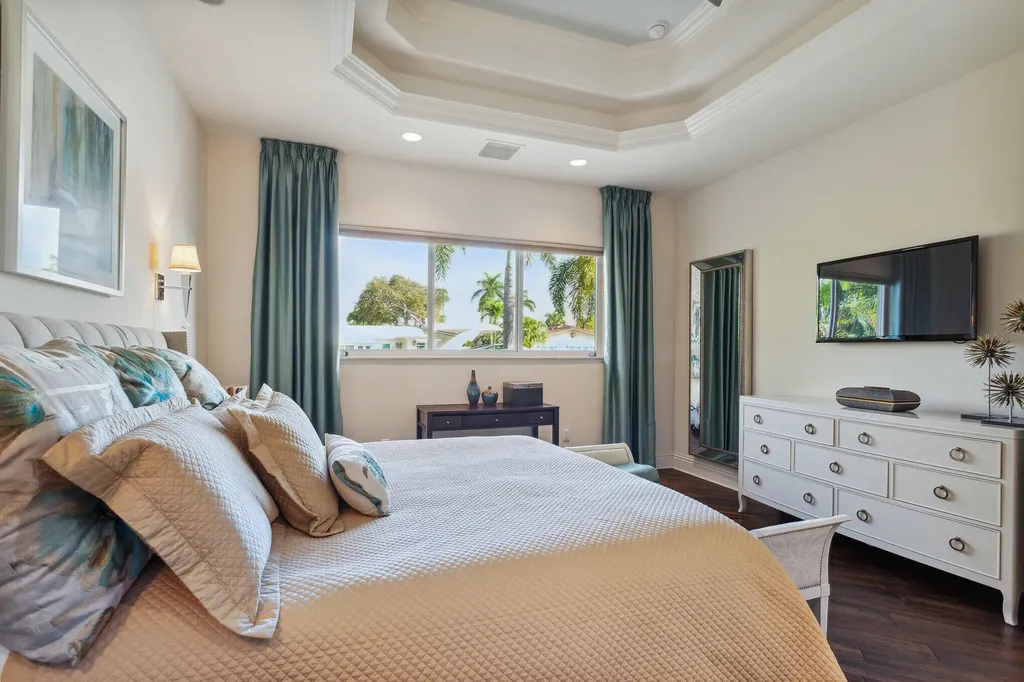 2461 SE 10th Street Pompano Beach FL 33062