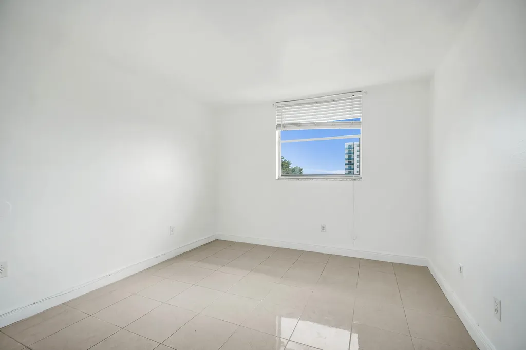 1801 S Treasure Drive North Bay Village FL 33141