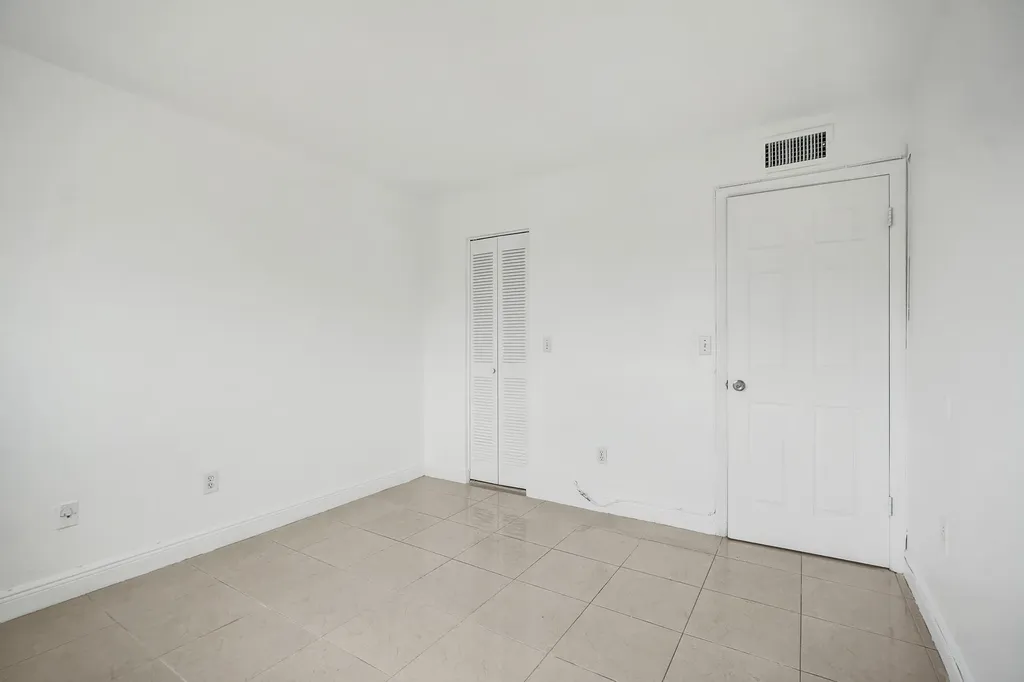 1801 S Treasure Drive North Bay Village FL 33141