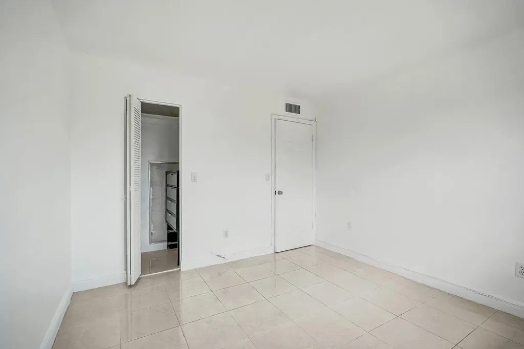 1801 S Treasure Drive North Bay Village FL 33141