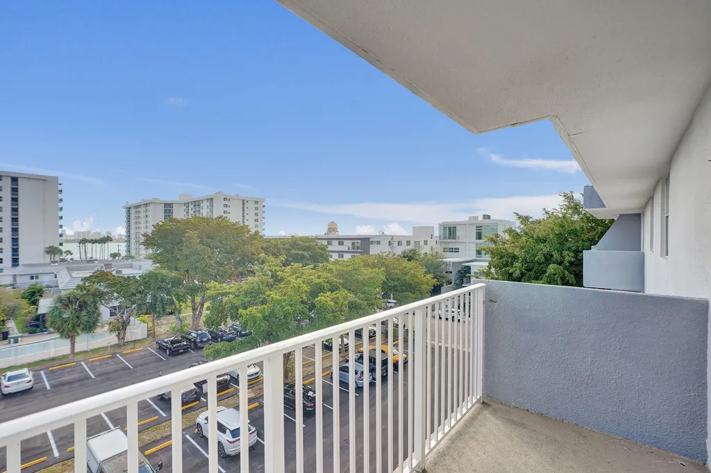 1801 S Treasure Drive North Bay Village FL 33141