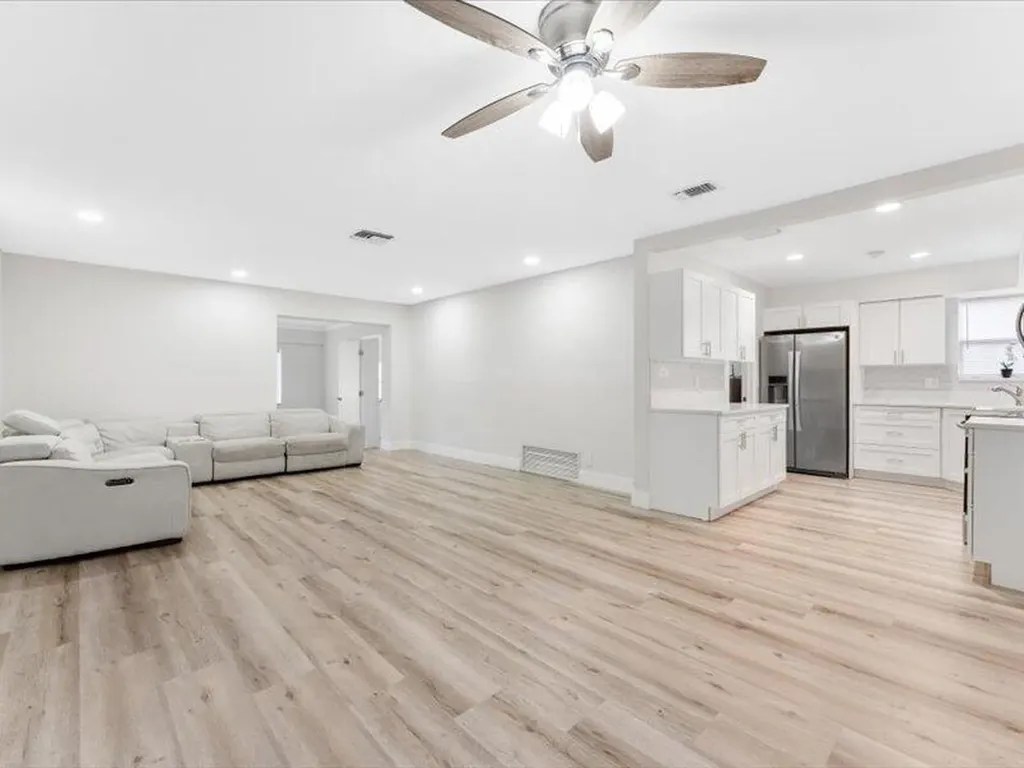 311 W Sample Road Deerfield Beach FL 33064
