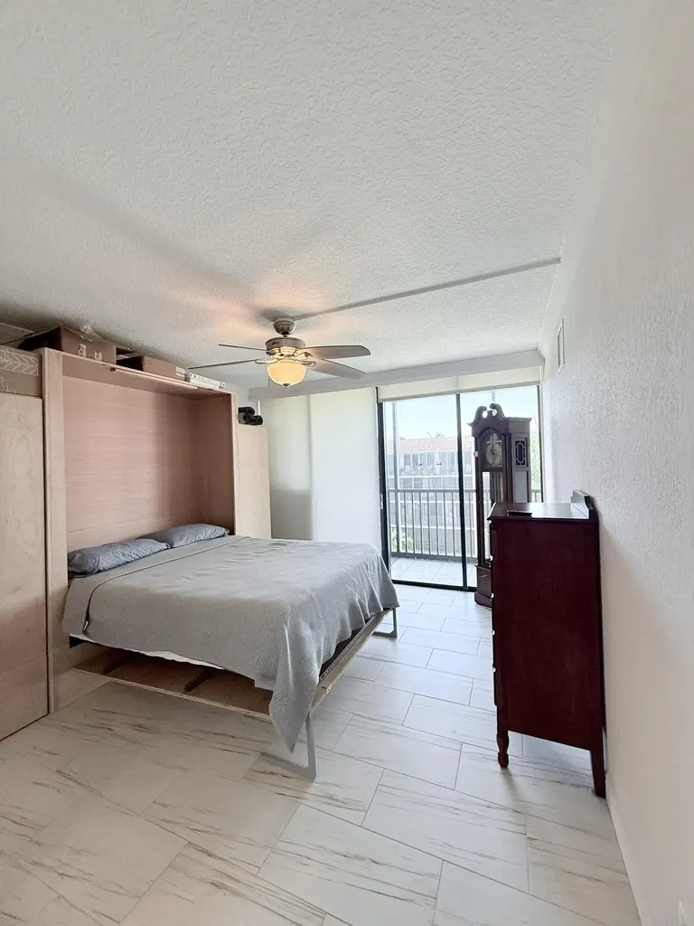 2424 N Federal Highway Boynton Beach FL 33435