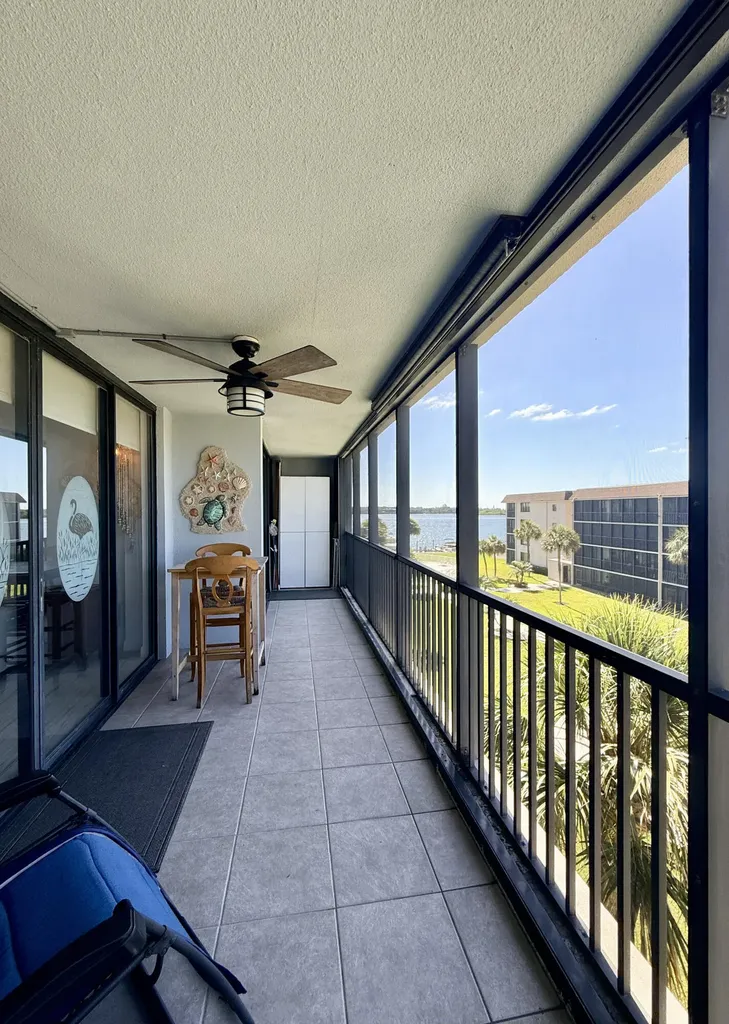 2424 N Federal Highway Boynton Beach FL 33435