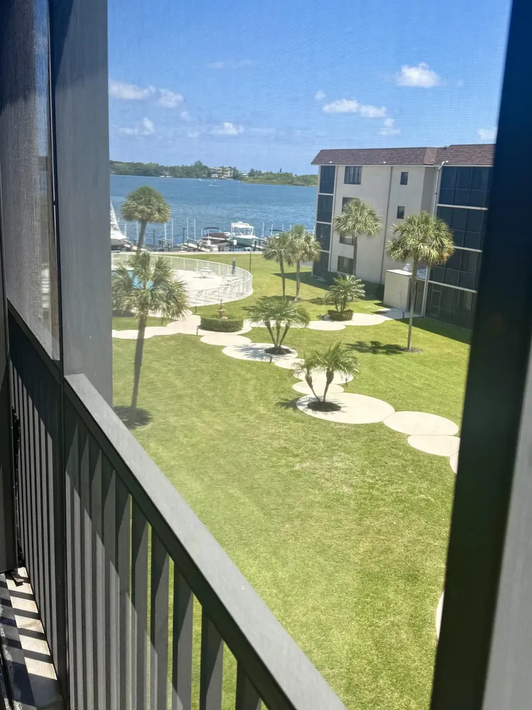 2424 N Federal Highway Boynton Beach FL 33435