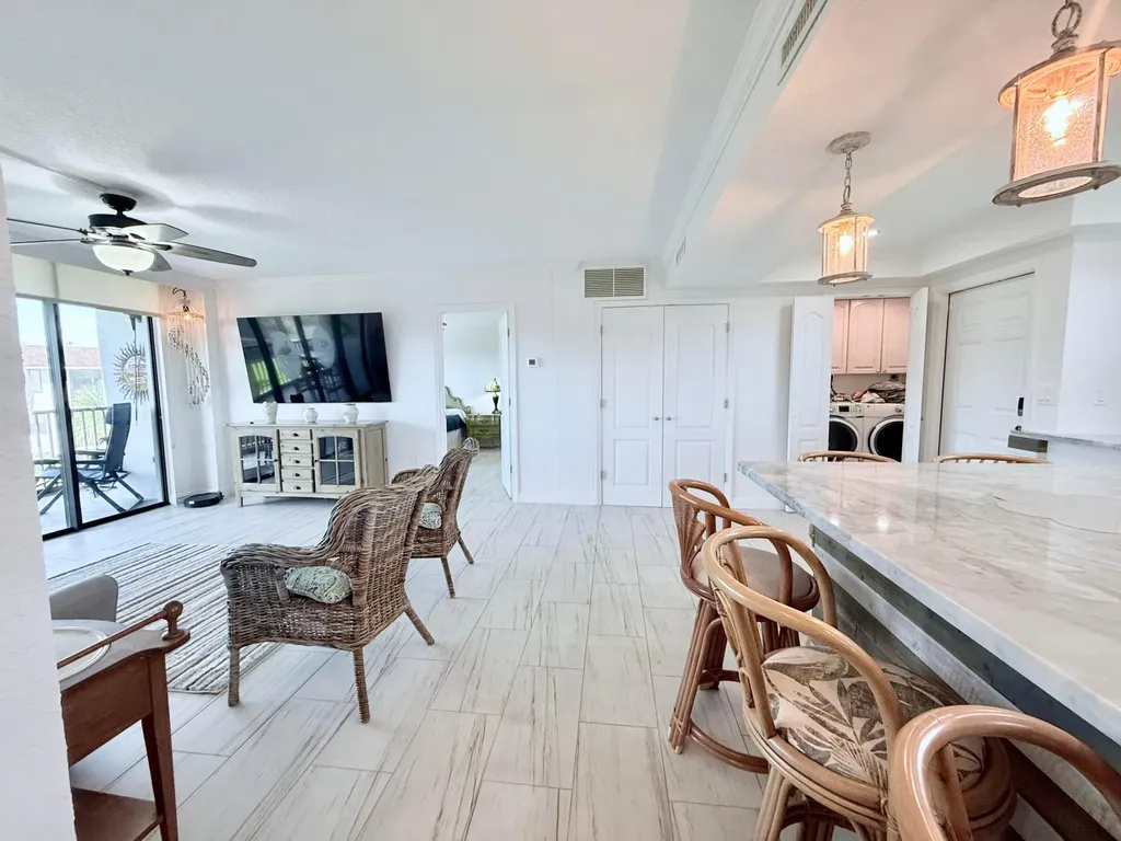 2424 N Federal Highway Boynton Beach FL 33435