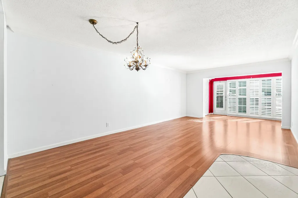 1020 Silk Oak Terrace Delray Beach FL 33445