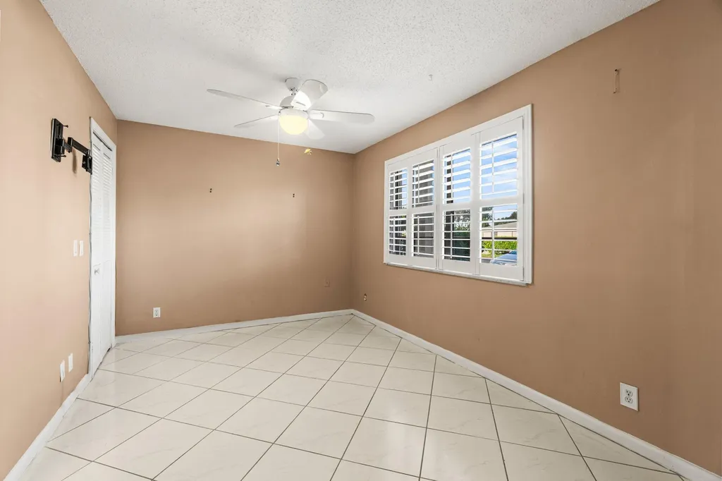 1020 Silk Oak Terrace Delray Beach FL 33445