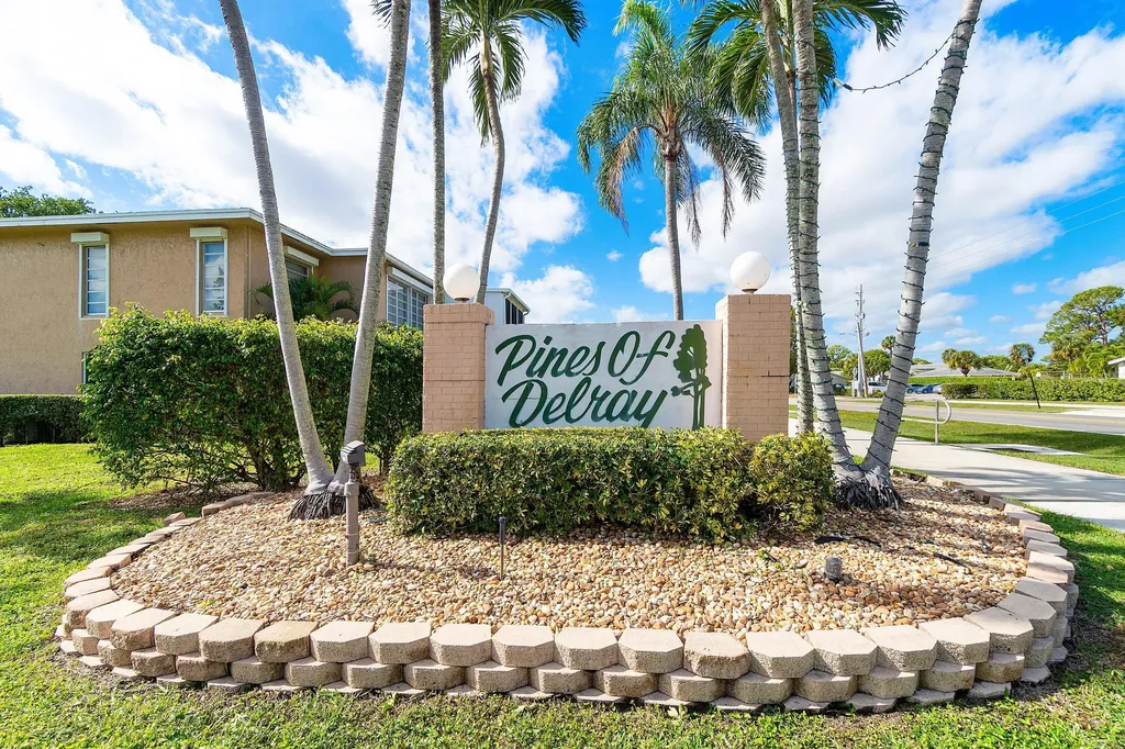 1020 Silk Oak Terrace Delray Beach FL 33445