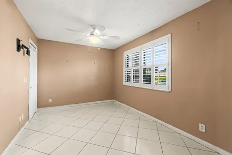 1020 Silk Oak Terrace Delray Beach FL 33445