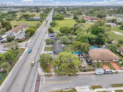 2100 NW 27th Street Oakland Park FL 33311