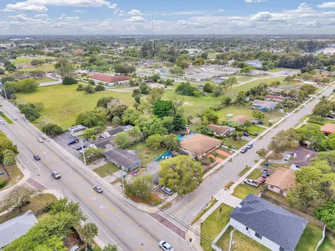 2100 NW 27th Street Oakland Park FL 33311