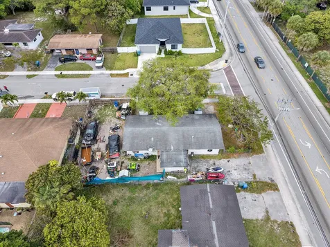 2100 NW 27th Street Oakland Park FL 33311