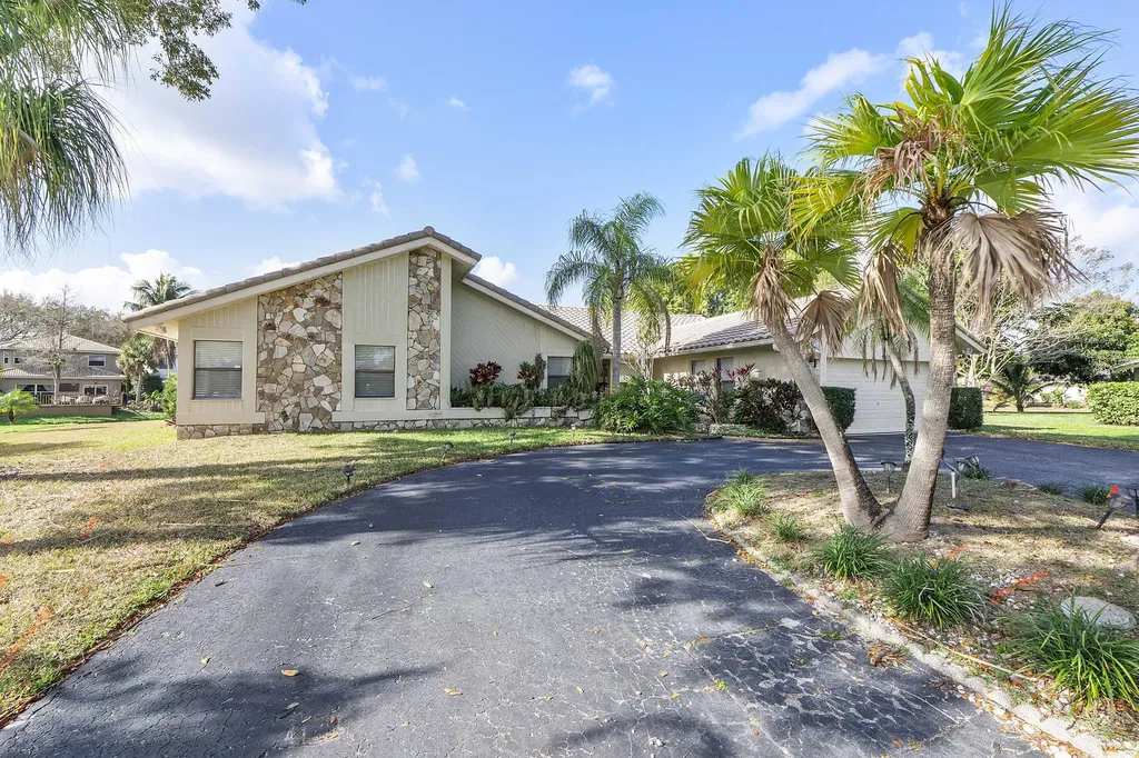 1300 NW 97th Terrace Coral Springs FL 33071