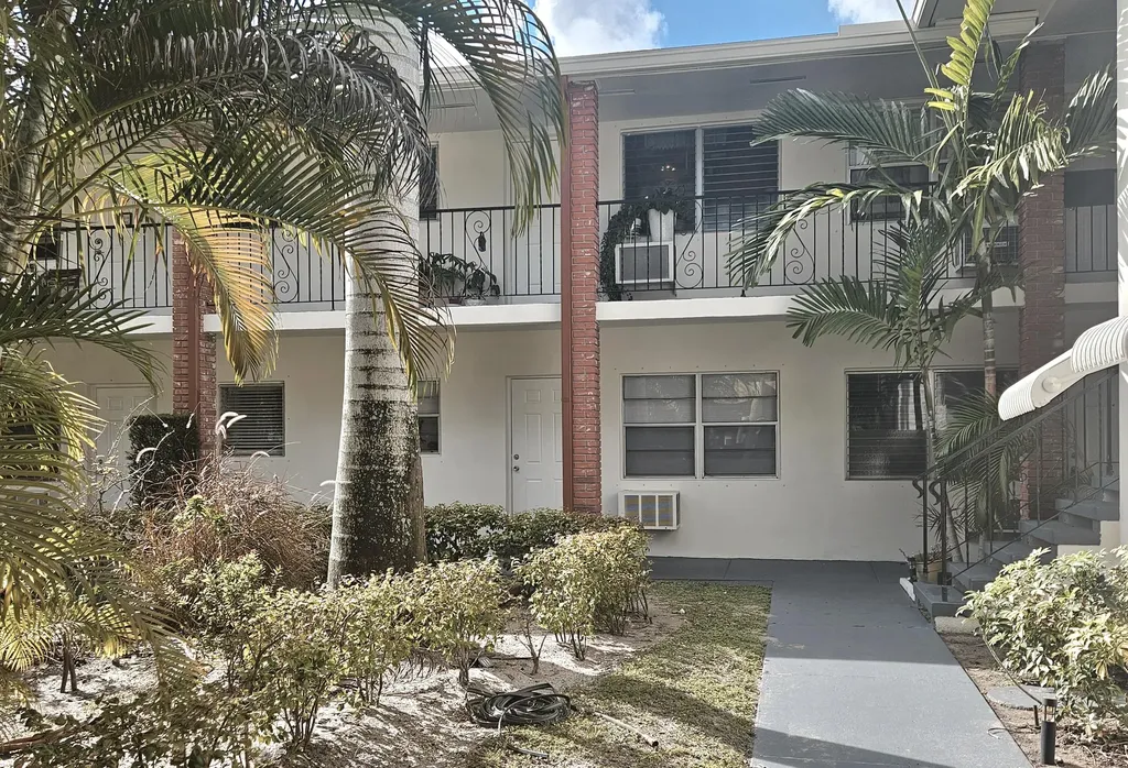 3700 Harrison Street Hollywood FL 33021