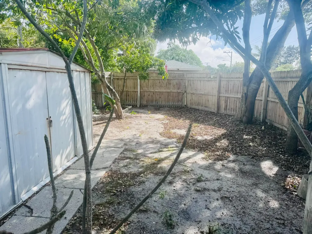 602 N D Street Lake Worth Beach FL 33460