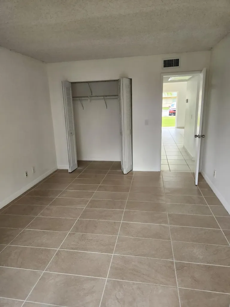 600 Village Green Court Palm Springs FL 33461