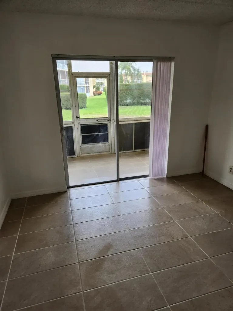 600 Village Green Court Palm Springs FL 33461