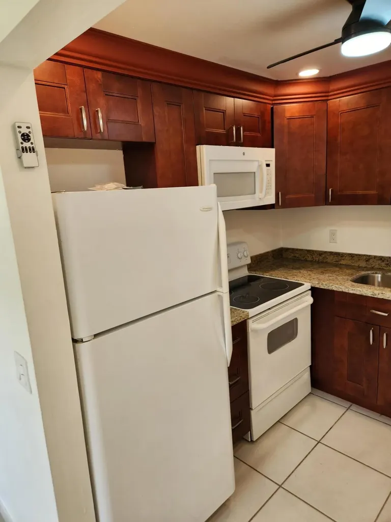 600 Village Green Court Palm Springs FL 33461