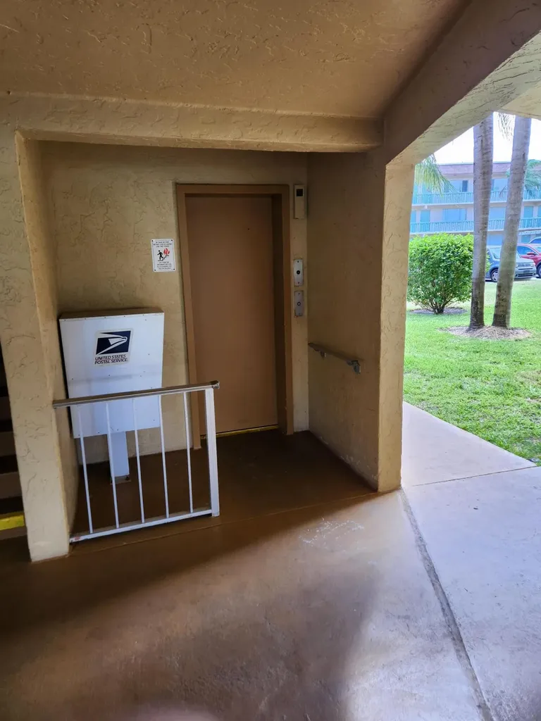 600 Village Green Court Palm Springs FL 33461