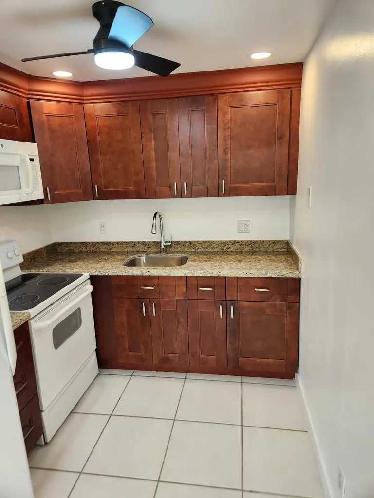 600 Village Green Court Palm Springs FL 33461