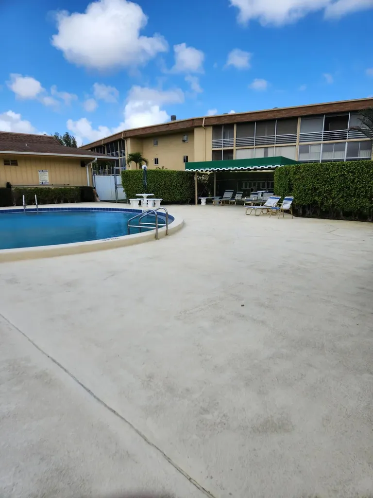 600 Village Green Court Palm Springs FL 33461