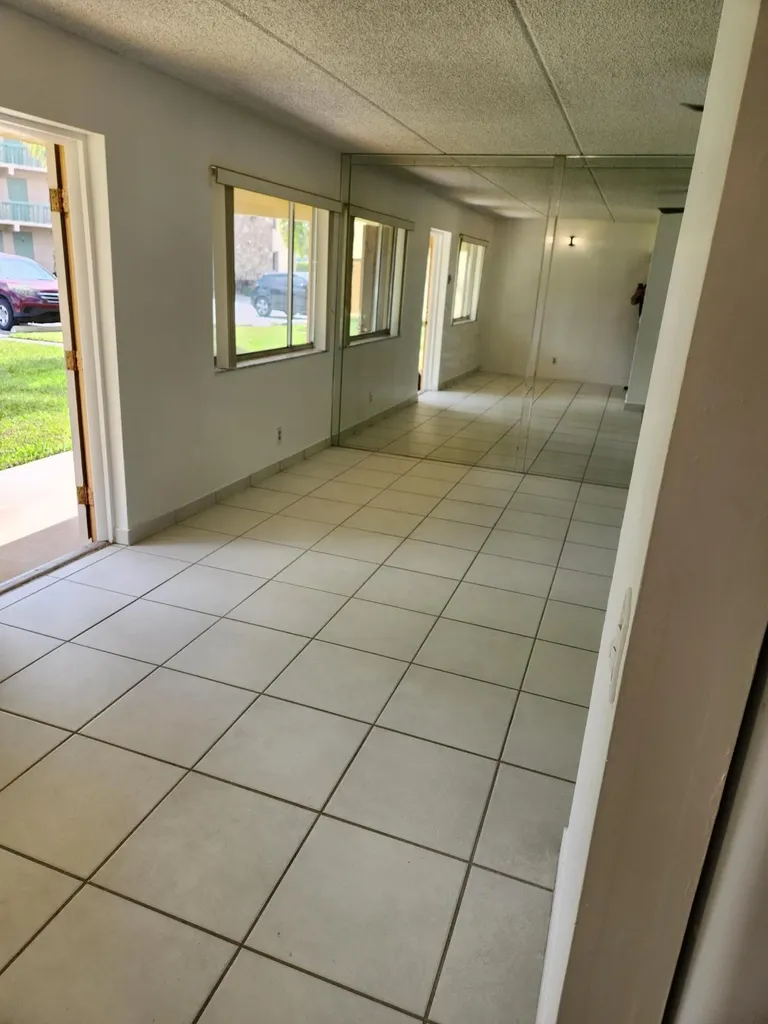 600 Village Green Court Palm Springs FL 33461