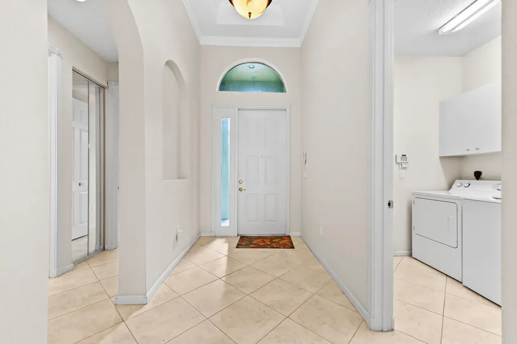6823 Fabiano Circle Boynton Beach FL 33437