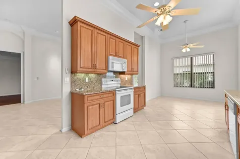 6823 Fabiano Circle Boynton Beach FL 33437