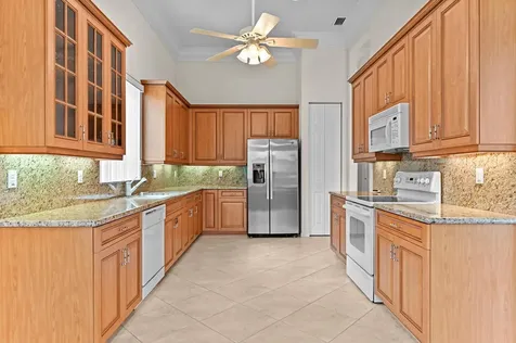 6823 Fabiano Circle Boynton Beach FL 33437